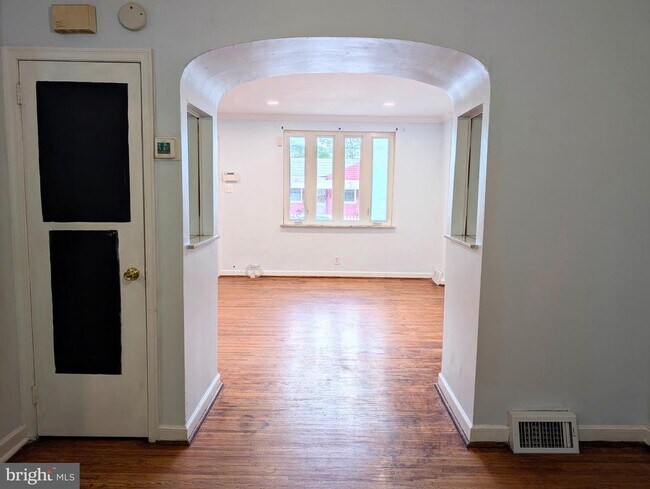 Foto del edificio - 1834 S 28th St