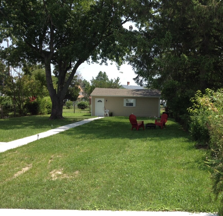 ¡Pequeña cabaña! ¡Privada y tranquila! - 206 Harrington Avenue