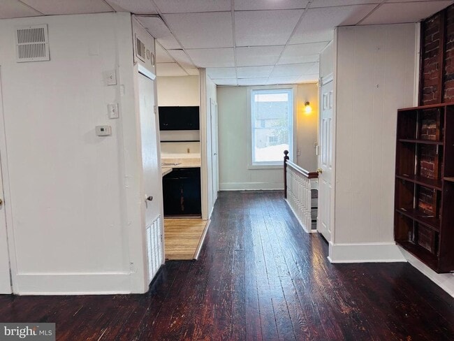 Building Photo - 1717 Delaware Ave