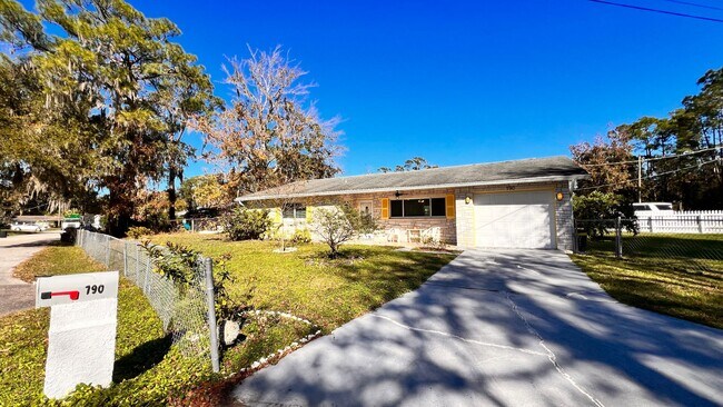 Building Photo - Lovely 3 BD/1.5BA Home in Port Orange!!
