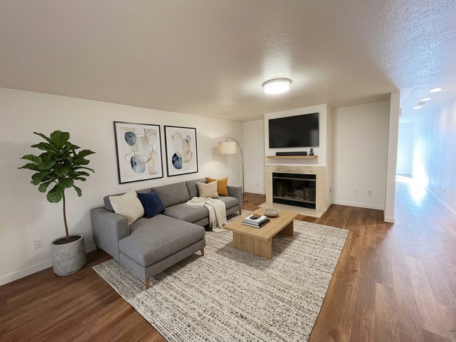 Building Photo - 2007 42nd Ave E