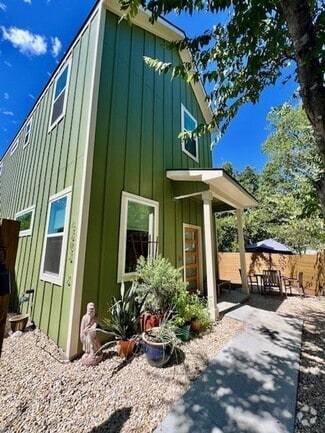 Building Photo - 6202 Palm Cir