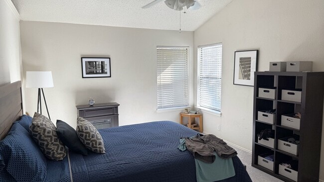 Foto del edificio - 13826 Fairway Hedge