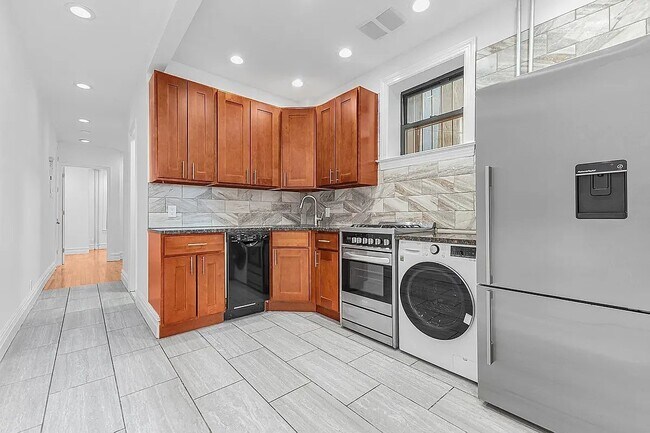 Foto del edificio - 493 Seventh Avenue