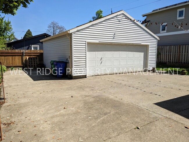 Building Photo - 9224 N Polk Ave