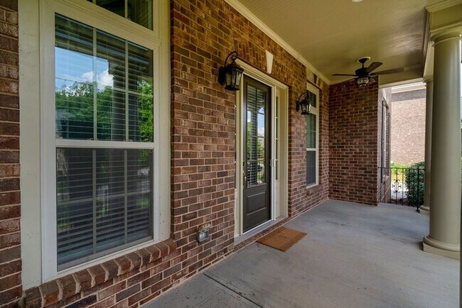 Foto del edificio - Stunning All-Brick Home in BridgeMill Community!