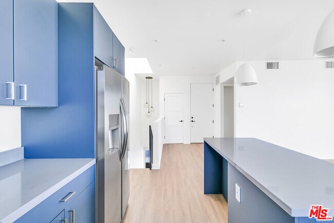 Foto del edificio - 747 Lillian Way