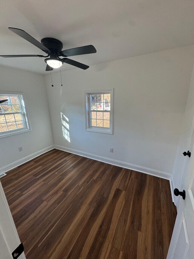 Foto del edificio - 7723 Turnpike Rd