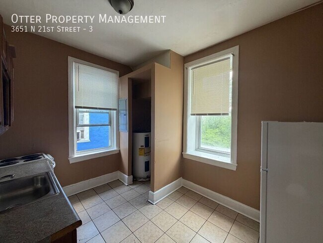 Foto del edificio - 3651 N 21st St