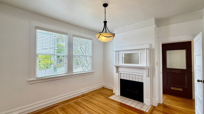 Building Photo - Come live in one of San Francisco's most p...