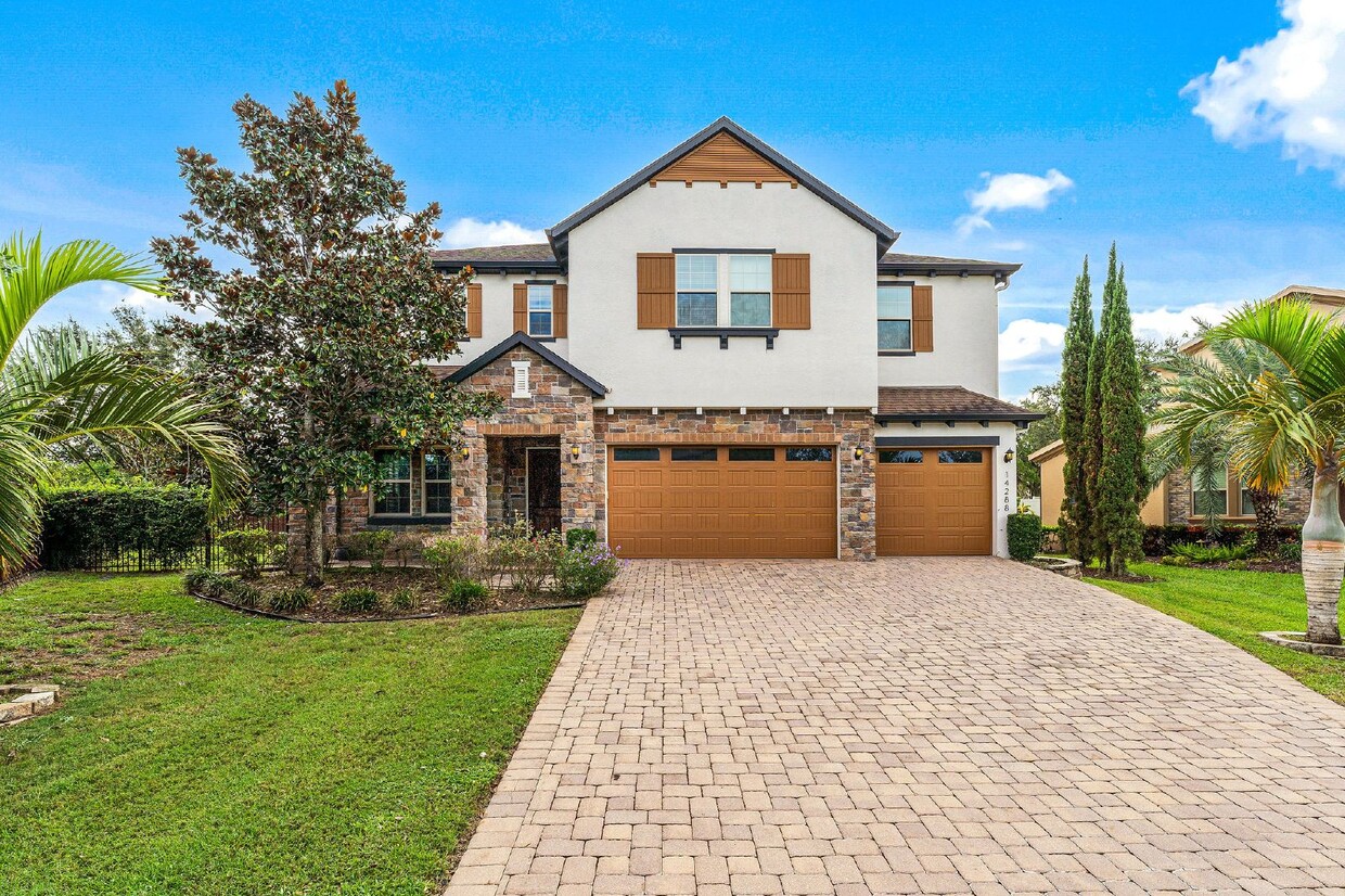 Primary Photo - Luxurious 5-Bedroom Home with Office, Thea...