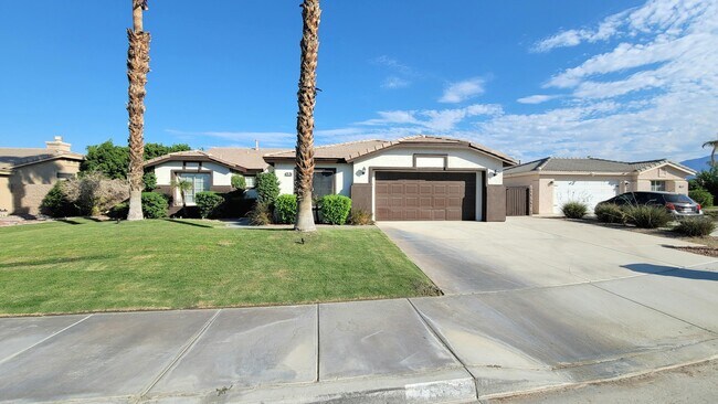 Foto del edificio - 78735 Rockberry Ct