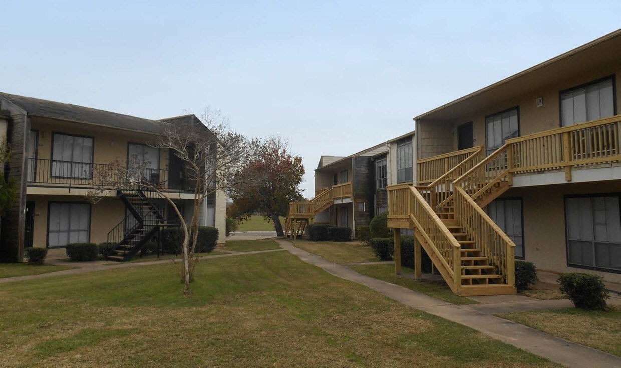 Texas Angleton Ranch Apartments Angleton, TX