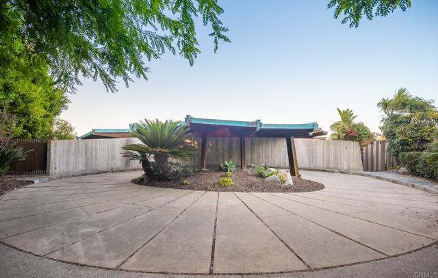 Foto del edificio - 7799 Starlight Dr