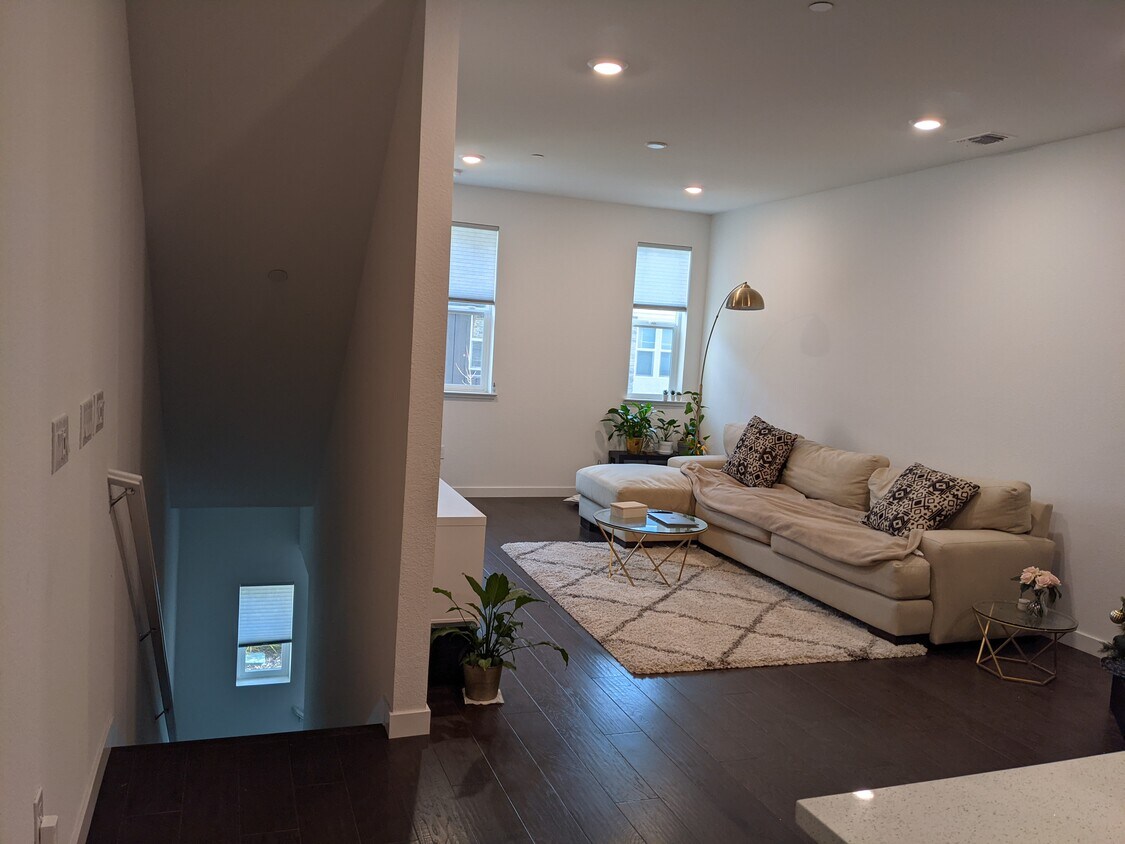 Living Room - 1936 Nevets Ln
