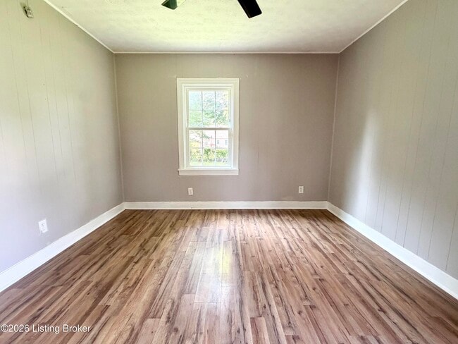 Building Photo - 2706 Wyandotte Ave