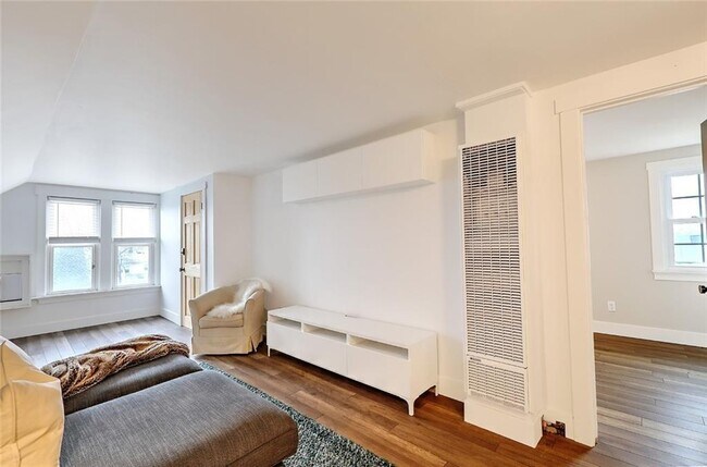 Building Photo - 73 Washburn Ave