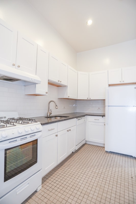 Building Photo - 166 W Menomonee St