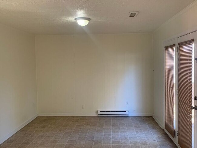 Foto del edificio - 3703 Jackson Farm Rd