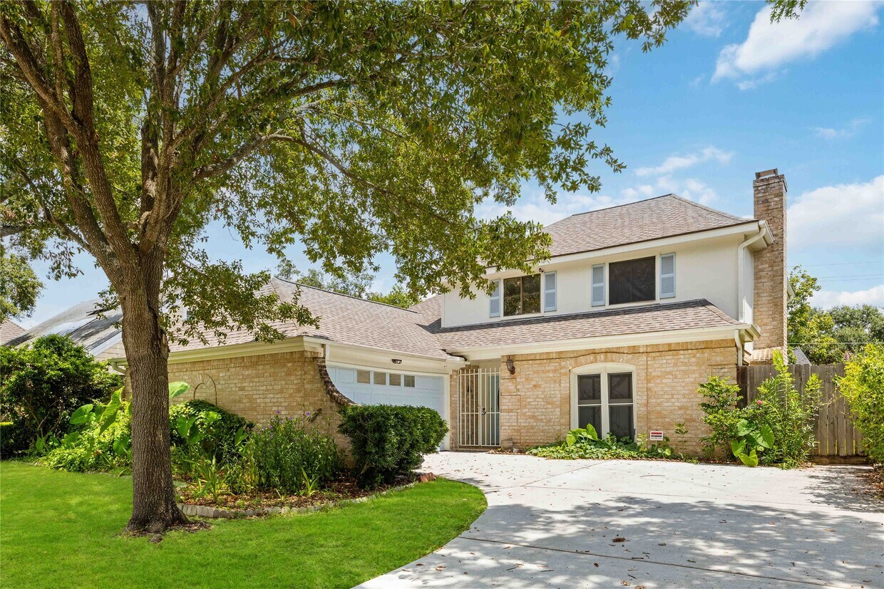 Foto principal - 1711 Woodland Springs St