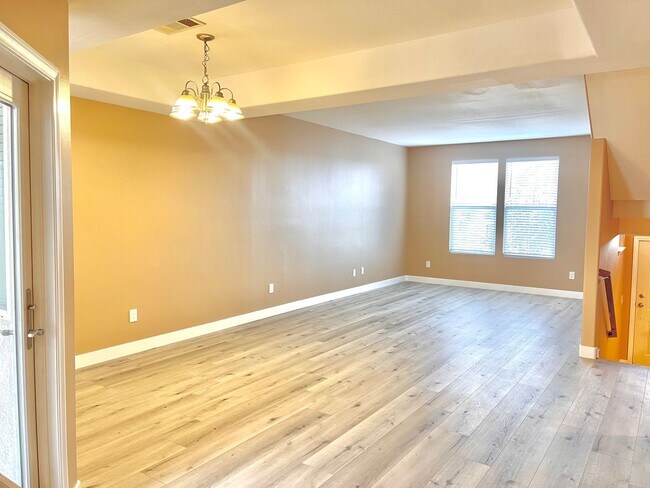 Building Photo - Three Story Four Bedroom 2.5 Bathroom Condo for lease $3,095
