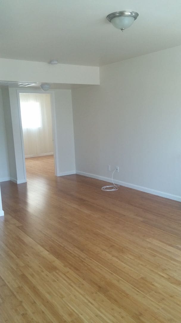 Foto del edificio - 1828-1828 Montrose St