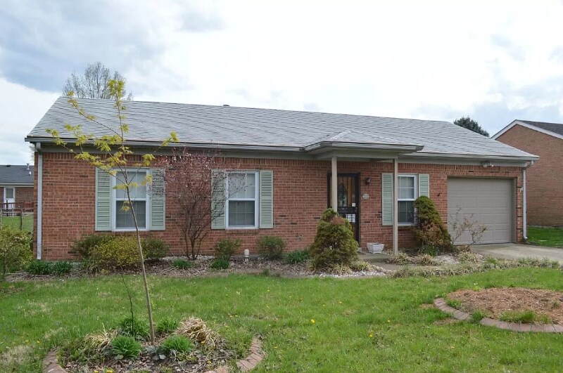 Primary Photo - 516 Country Club Dr
