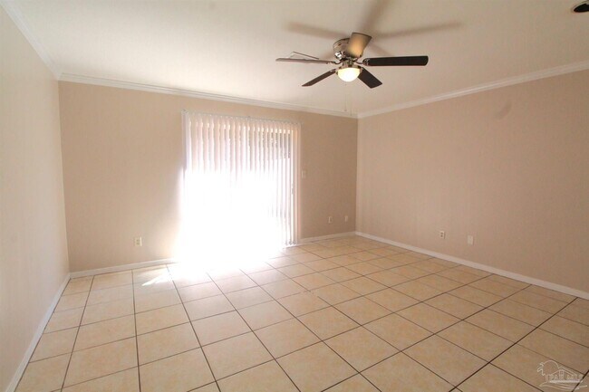 Foto del edificio - 3050 Belle Meade Dr