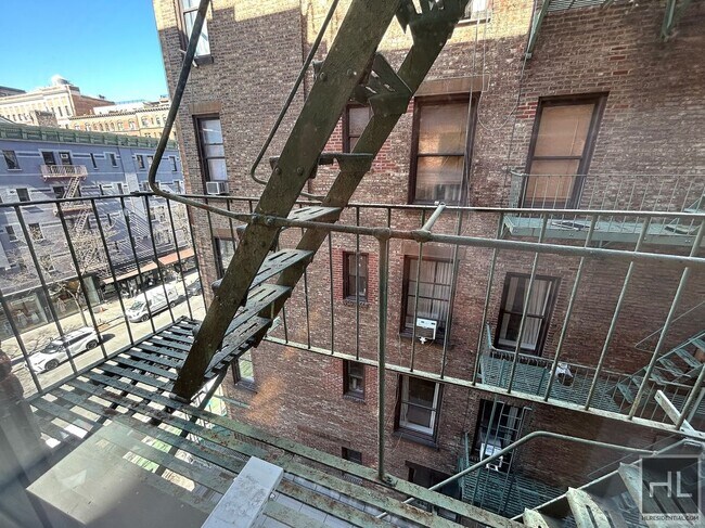 Foto del edificio - WEST 72 STREET