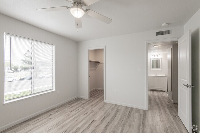 1HAB, 1BA - The Grande at 200 Park