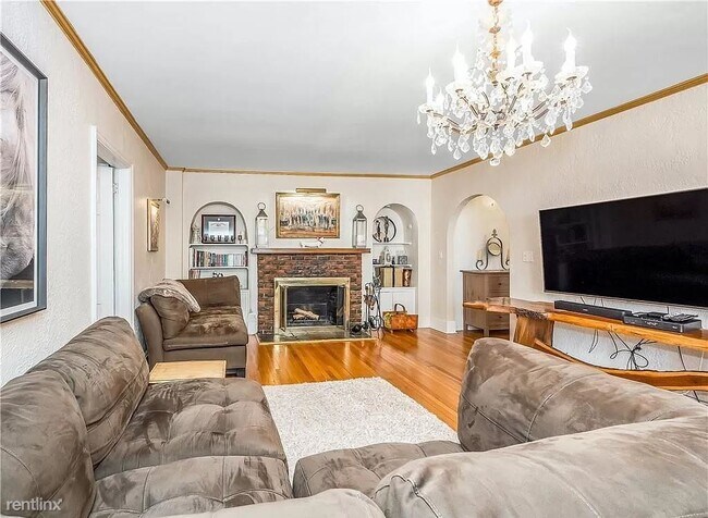 Building Photo - 1 br, 1 bath Condo - 511 Aurora Ave Unit 514