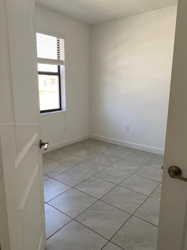 Foto del edificio - 12914 SW 232nd Ln