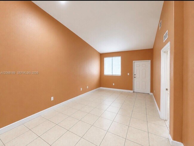 Foto del edificio - 2811 SE 17th Ave