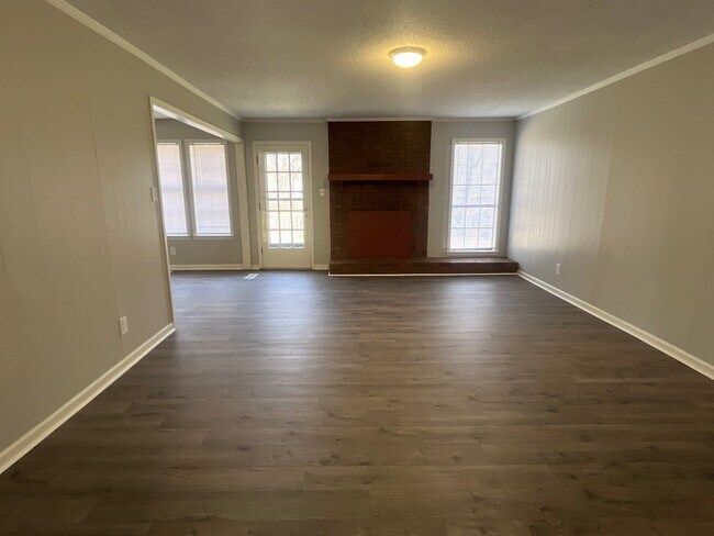 Foto del edificio - 102 Commanche Trl