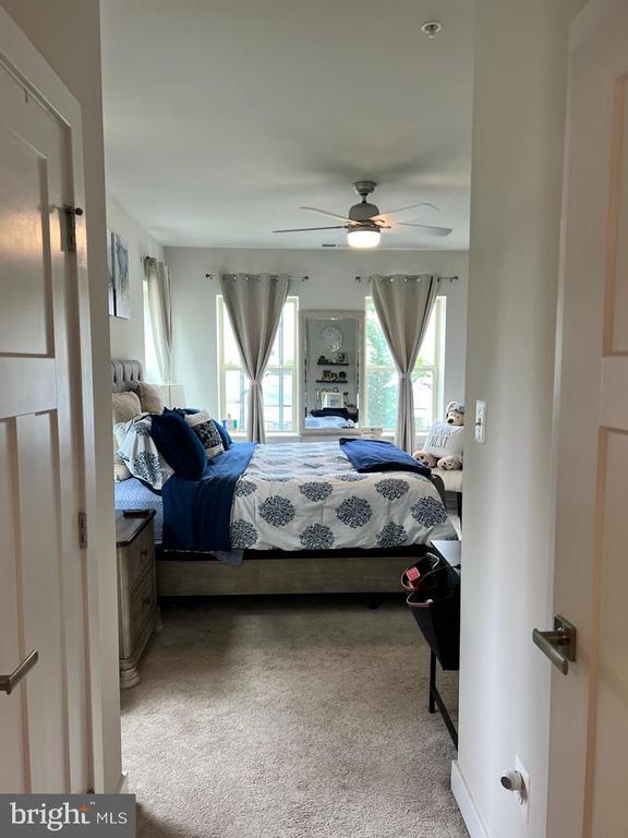 Foto principal - 5733 Meadowood St