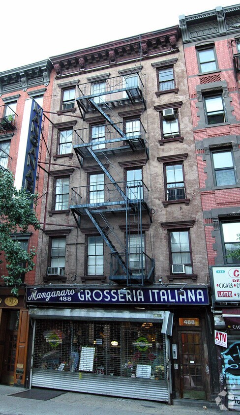 Primary Photo - 488 Ninth Ave