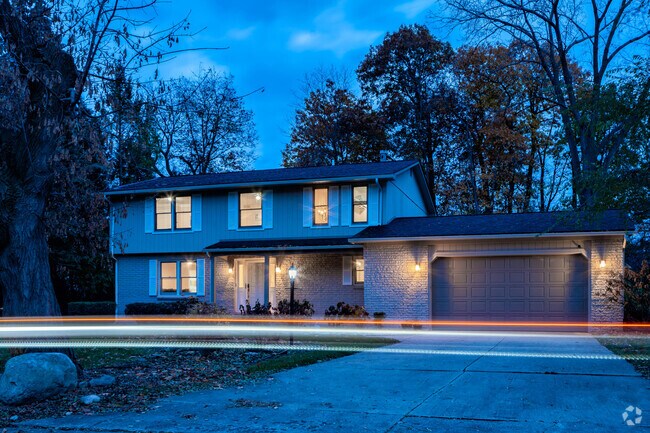 4HAB, 3BA - 2.606 ft² - 1990 Squirrel Valley Corporate and Short Term