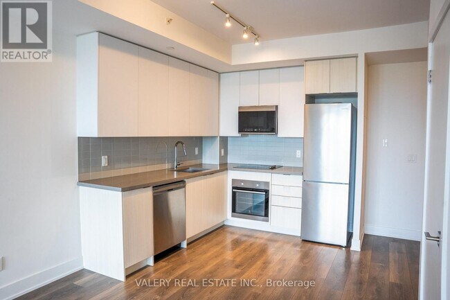 Building Photo - 297 Oak Walk Dr