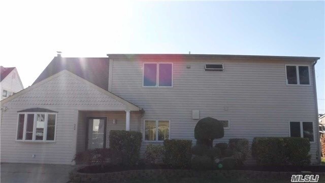 Building Photo - 22 Bunker Ln