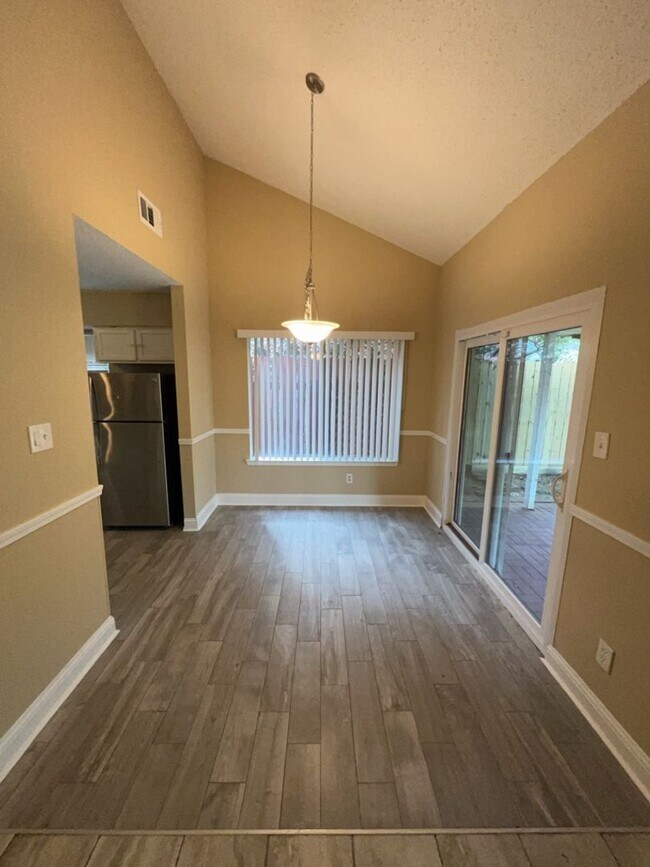 Building Photo - 7702 Tierra Verde Dr