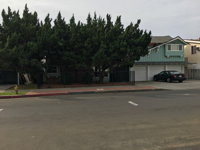 Front - 7461 Canby Ave