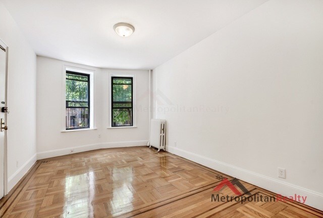 Building Photo - 519 8th St