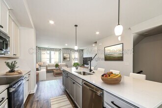 Building Photo - 596 Scholar Way