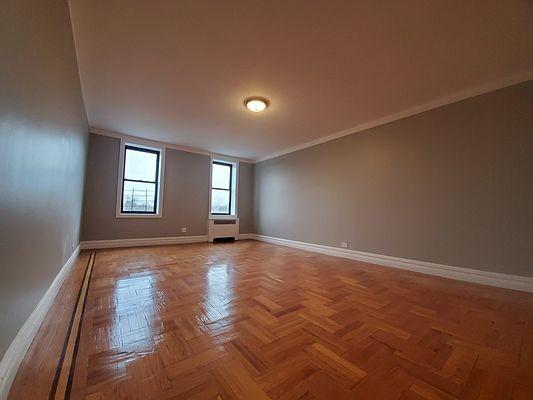 Foto del edificio - 2 bedroom in BRONX NY 10462