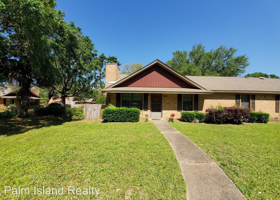 Foto principal - 4446 Bellview Ave