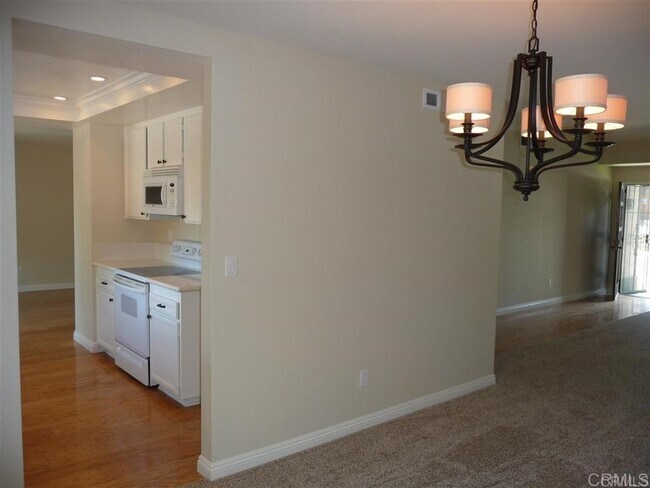 Building Photo - 1453 Flair Encinitas Dr