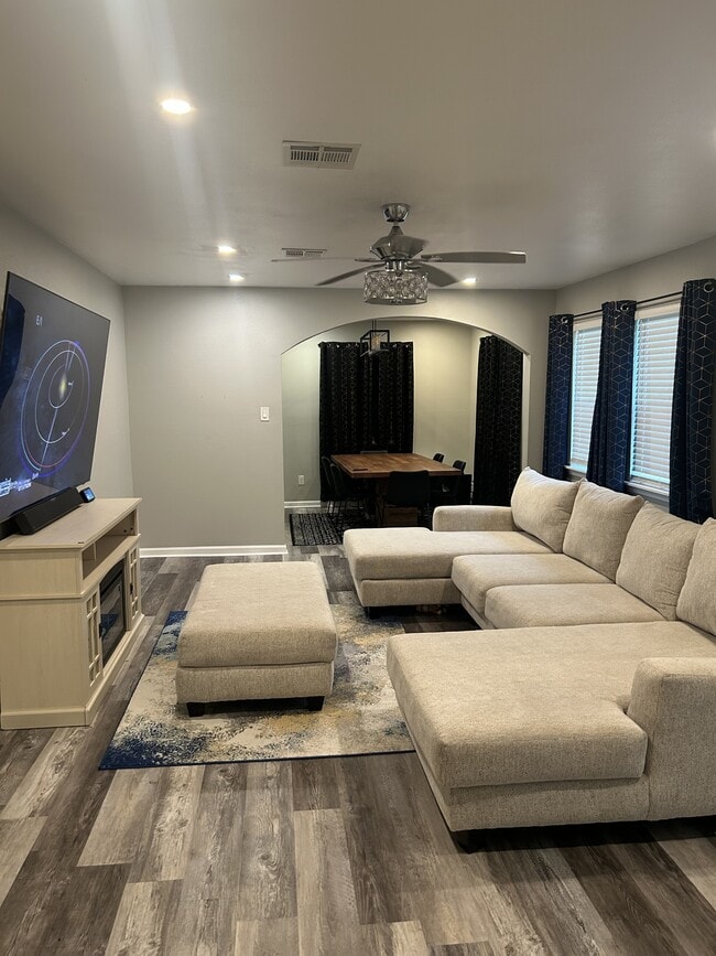 Building Photo - 1610 14th St