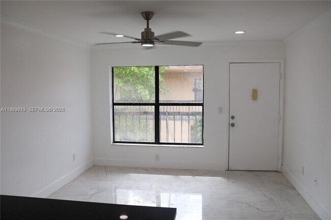 Building Photo - 2550 W 67th Pl