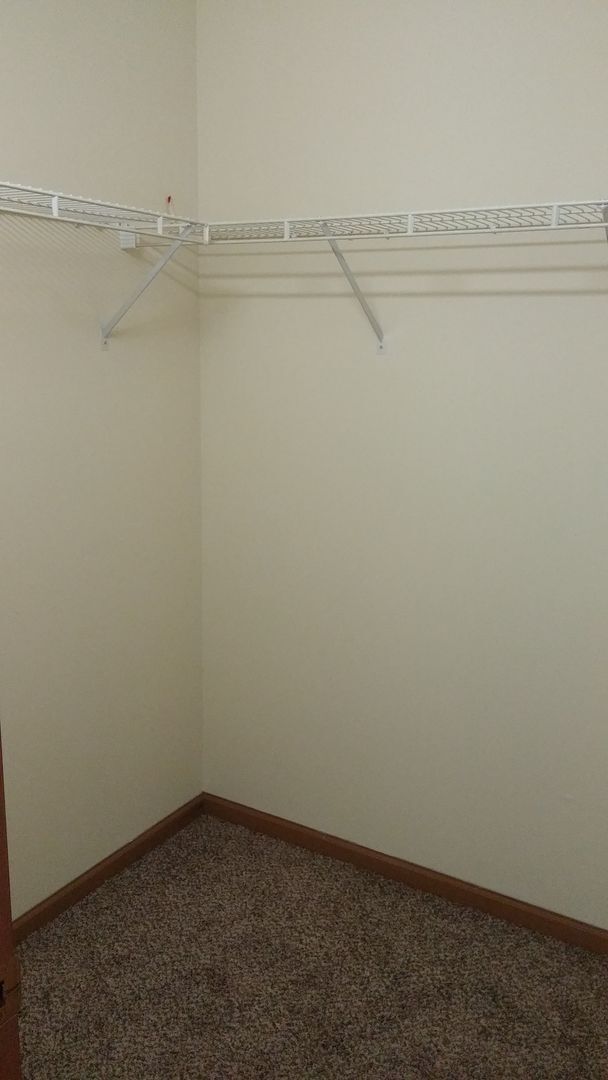 Foto del edificio - Spacious 2-Bed, 2-Bath Duplex with Attache...
