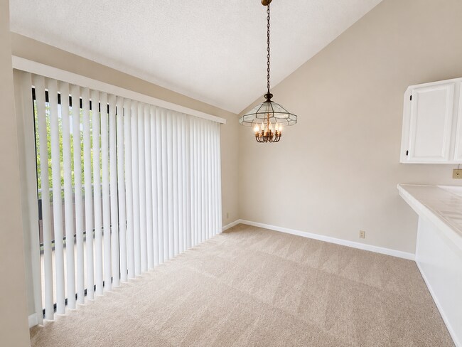 Foto del edificio - 39015 Walnut Terrace